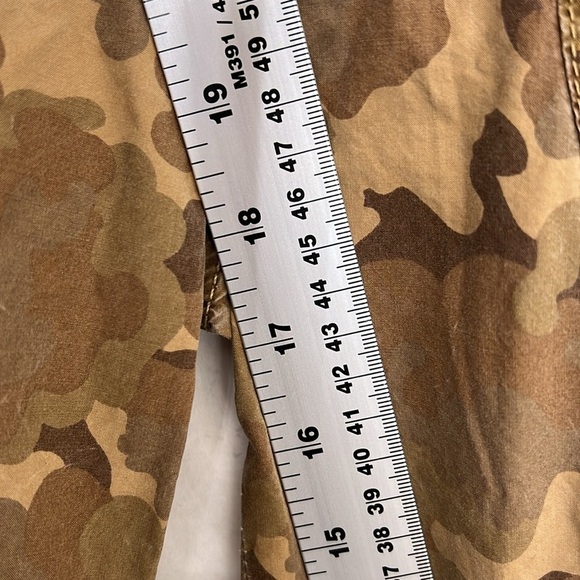 Lucky brand crop camo jeans 2/26 132 - Picture 6 of 7